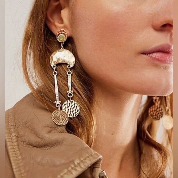 NWOT New Free People Back to Brooklyn Silver Moon Dange Drop Earrings Boho - Picture 3 of 9